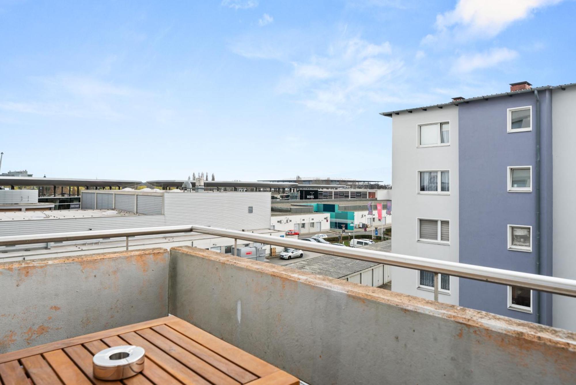 Free Living - City Design Apartments, Zentrum, Outlet, Balkon, Kueche ولفسبورج المظهر الخارجي الصورة