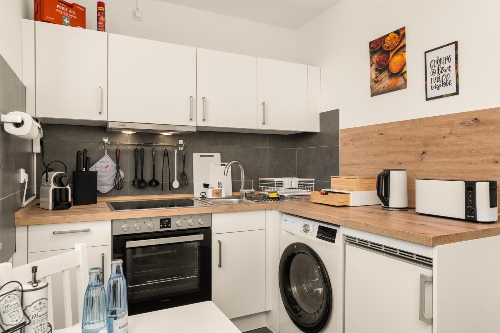 Free Living - City Design Apartments, Zentrum, Outlet, Balkon, Kueche ولفسبورج المظهر الخارجي الصورة